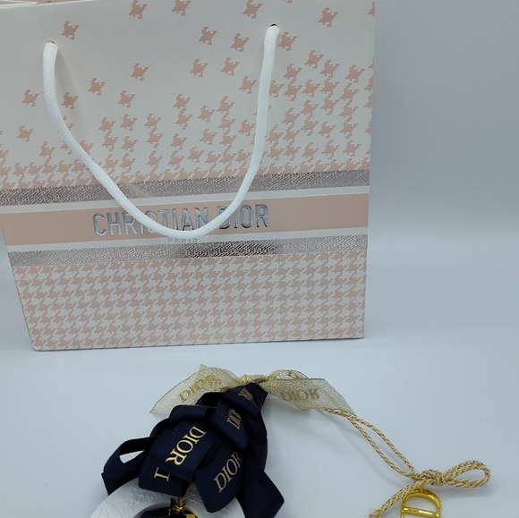2024 DIOR Navy Ribbon Ornament Fragrance Stone European Exclusive NIB w/Gift Bag - Picture 2 of 11